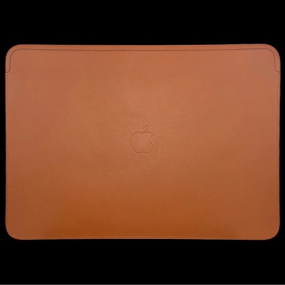 Apple Leather Sleeve Pouch Case Cover For 15-inch MacBook Pro 15 - Saddle Brown - Picture 2 of 3